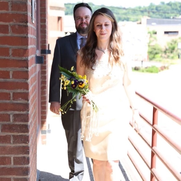 Meet your Posher, Christina - Picture 1 of 1